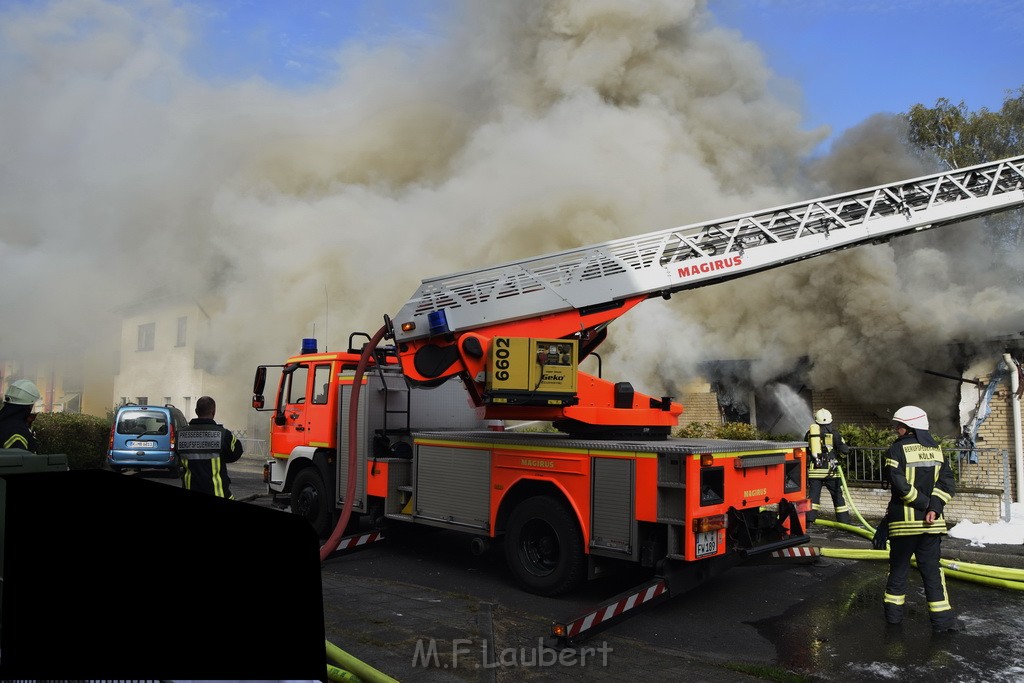 Feuer 2 Y Explo Koeln Hoehenhaus Scheuerhofstr P0035.JPG - Miklos Laubert